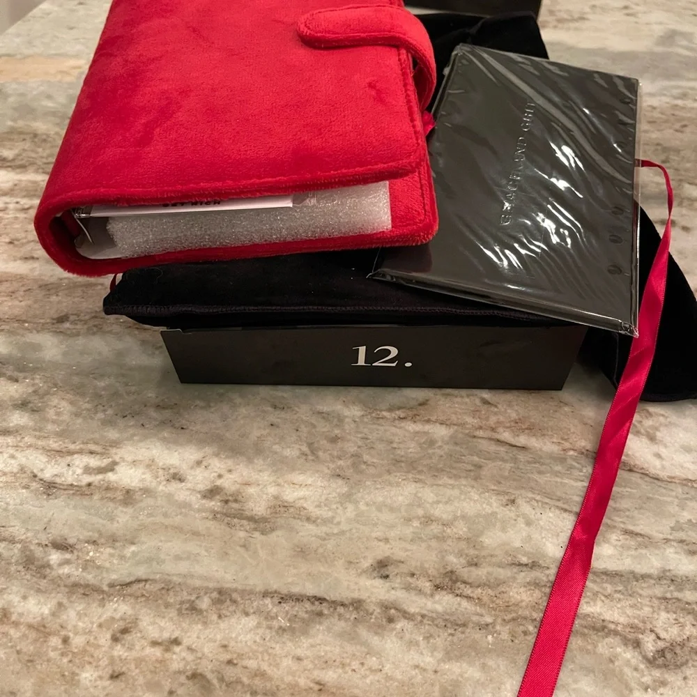 Red Velvet Baddies And Budgets A6  Binder & Envelopes